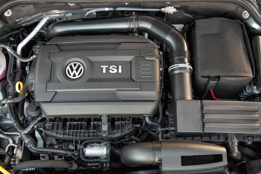 Моторный отсек Volkswagen Jetta GLI (Typ 1B) 2015 года  (NA) (фото 37 из 40)